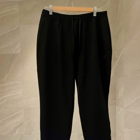 ASICS Women’s Woven Tapered Training Pant - Picture 4 of 6